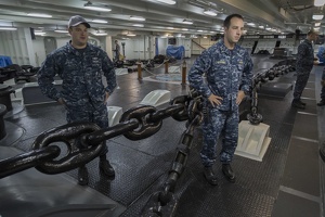 403-5867 USS Reagan - Focsle - Anchor Chain